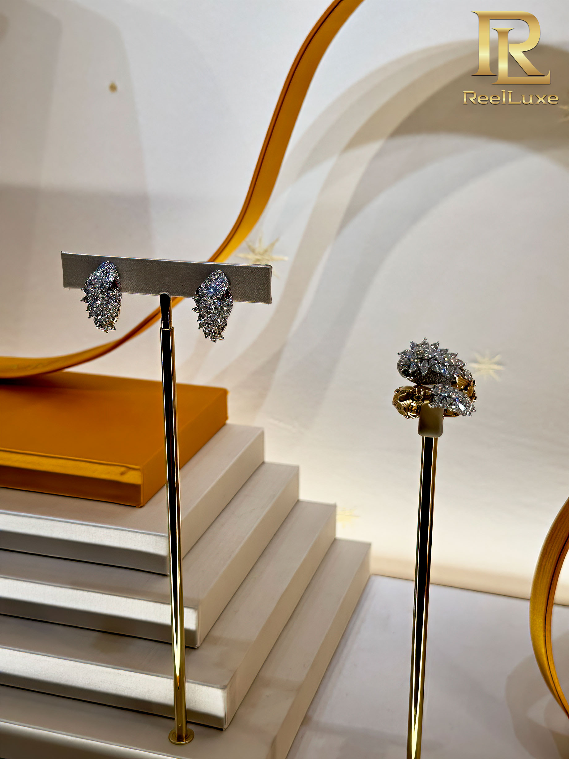 Boucles d'oreilles et bague Serpenti Bulgari - Boutique Bvlgari Firenze - Florence, Italie - 2