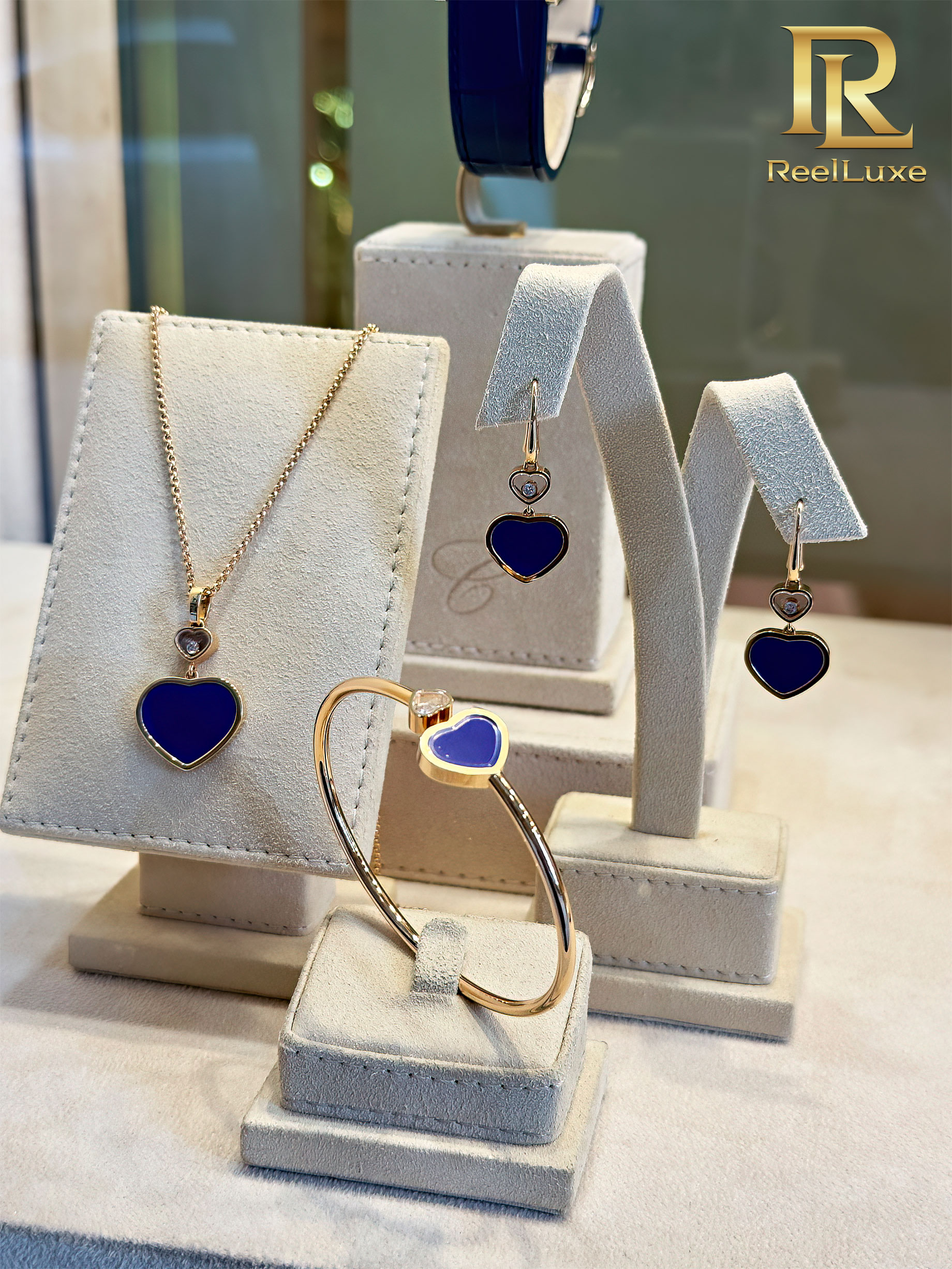 Bracelet, collier, boucles d’oreilles Happy Hearts de Chopard – Boutique Chopard Firenze – Florence, Italie
