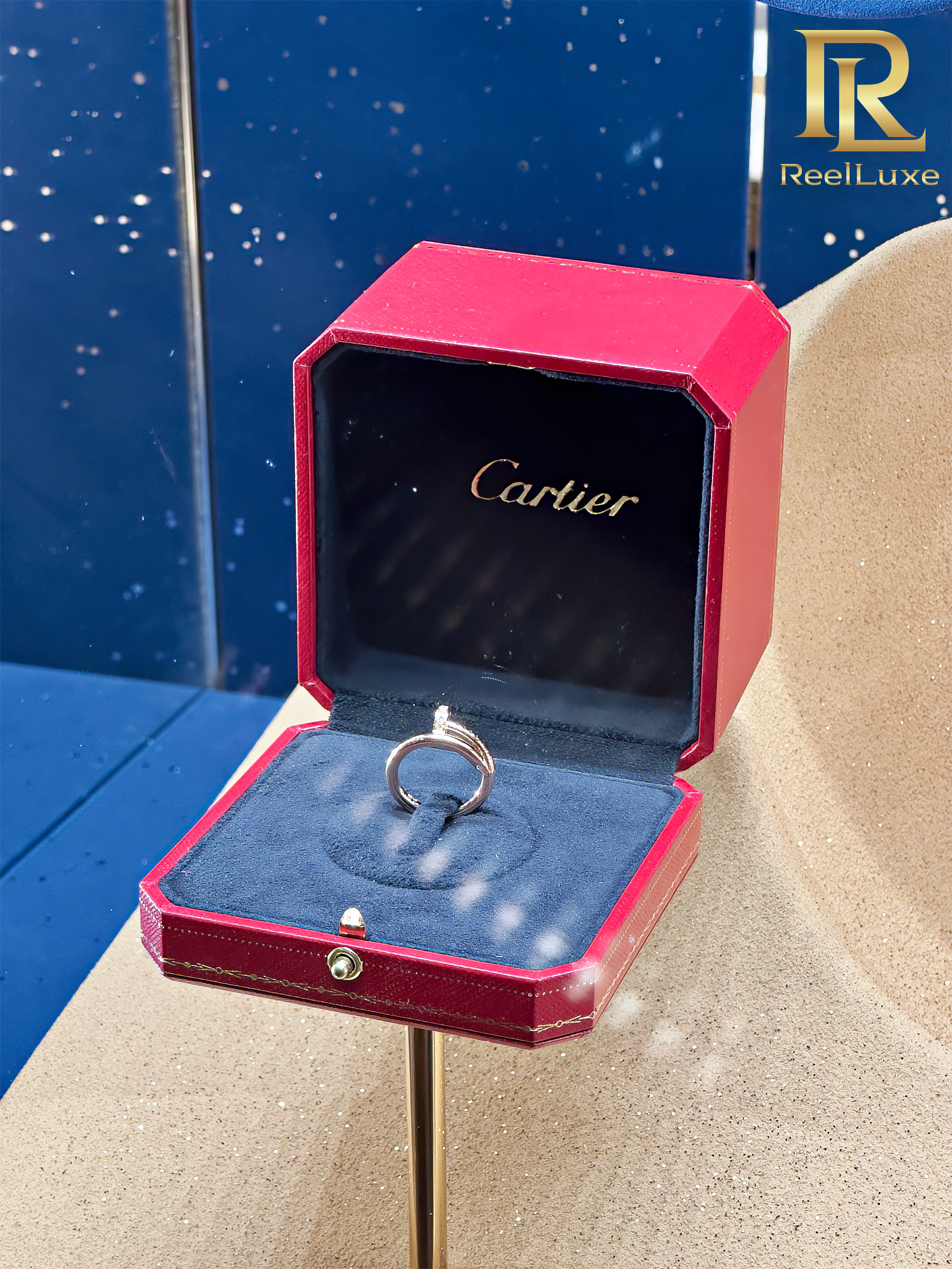 Juste un Clou – Nail Ring – White Gold – Boutique Cartier Firenze – Florence, Italy